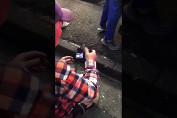 Il prend en photo les culottes des filles durant Halloween (Japon)