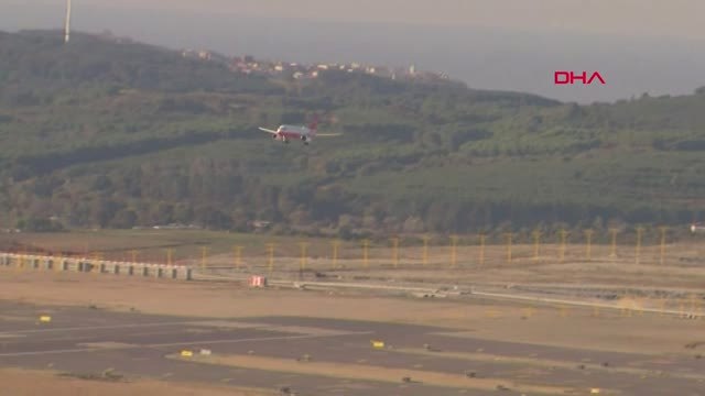 Erdoğan'ın Uçağı Yeni Havalimanına İndi