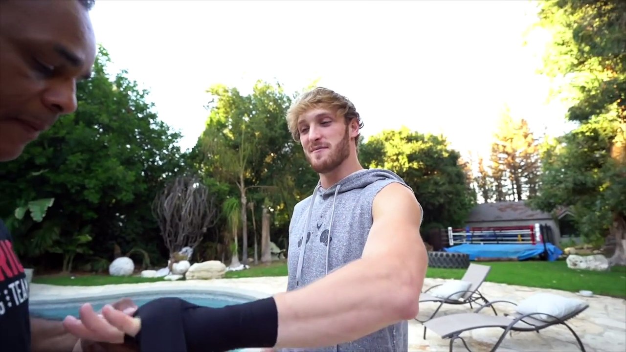 Logan Paul disses KSI and speaks about his break up with Chloe Bennet in a new video.