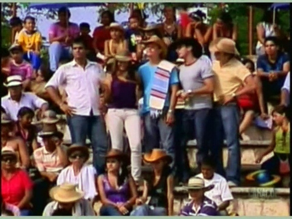 OYE BONITA cap  86 (Oswaldo Tapia)