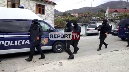 REPORT TV siguron i pari pamjet e momentit kur ekstremisti grek Konstantinos Kaçifa hapi zjar