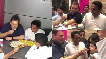 नीली टी-शर्ट में इंदौर की '56 दुकान' पर पहुंचे राहुल गांधी, उठाया आइसक्रीम का लुत्फ