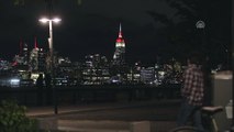 Empire State binası kırmızı-beyaz renklere büründü - NEW YORK