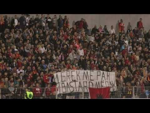 Pa Koment - Banderola në ndeshjen Partizani-Skënderbeu për vrasjen në Bularat