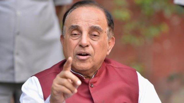Subramanian Swamy ने Kashmir के हालात के लिए Gandhi Family को ठहराया जिम्मेदार | वनइंडिया हिन्दी