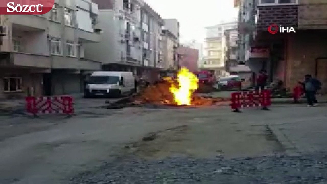 Bağcılar'da altyapı çalışması sırasına doğalgaz borusu patladı