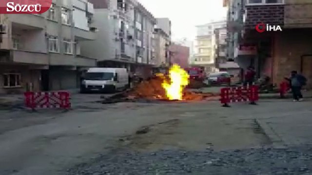 Bağcılar'da altyapı çalışması sırasına doğalgaz borusu patladı