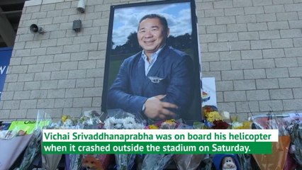 لقطة: كرة قدم: مشجّعو ليستر ينعون مالك النادي فيشاي سريفادانابرابا