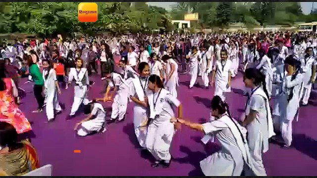 छात्राओं को विपरीत परिस्थितियों में आत्मरक्षा के तौर-तरीके सिखाए