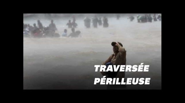Des migrants honduriens tentent de traverser ce fleuve pour atteindre le Mexique
