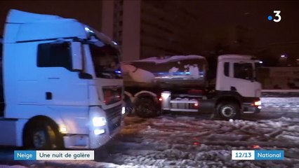 Neige : nuit de galère pour des centaines d'automobilistes