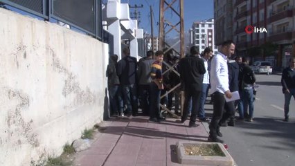 Van'da Bedelli Askerlik Kuyruğu