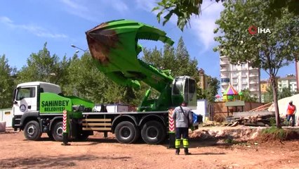 Şahinbey'de Ağaçlar Kesilmeden Taşınıyor