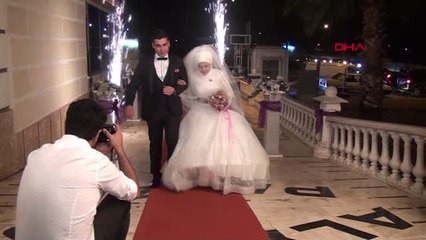 Antalya İndirimli Perde' Kavgasında Ayağından Vurulan Genç Evlendi