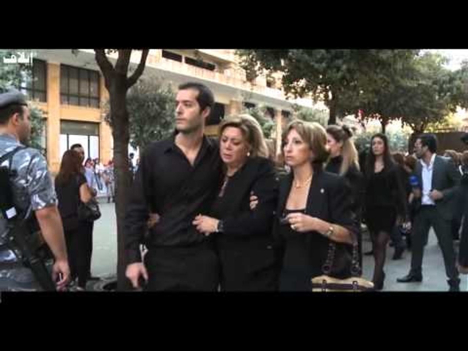 حشود شعبيّة وفنيّة في وداع وديع الصّافي والدولة غائبة