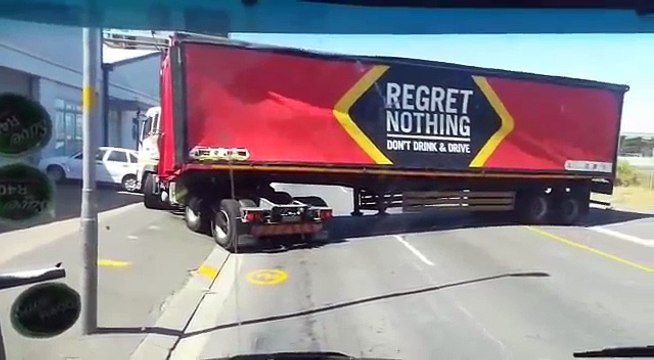 Un camion renverse sa quantité de bières sur la route