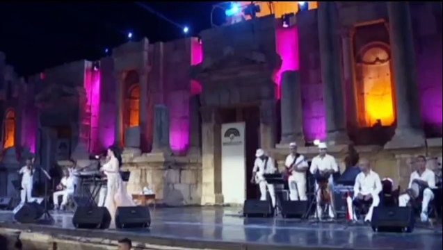 Diana Karazon [ Asmar ] Live ديانا كرزون أسمر يا حلو