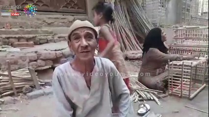 رحلة كفاح "أم عبادى" فى صناعة الأقفاص لمساعدة زوجها