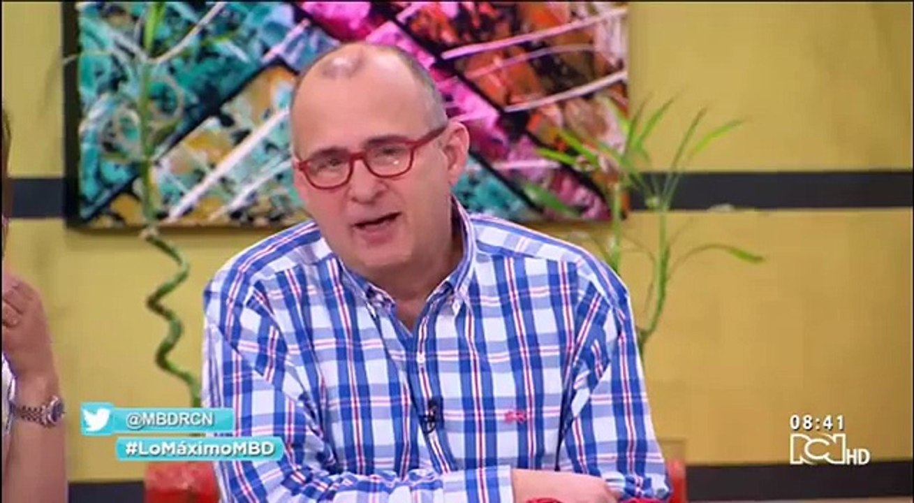 Betty la fea y Don Armando hablan sobre la comedia Betty La Fea  en  teatro