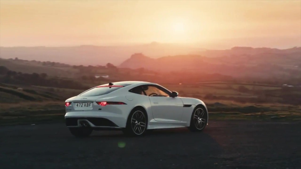 Neues Sondermodell F-Type Chequered Flag Trailer