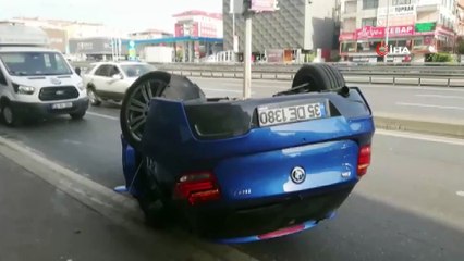 Avcılar'da lüks otomobil takla atıp yan yola uçtu