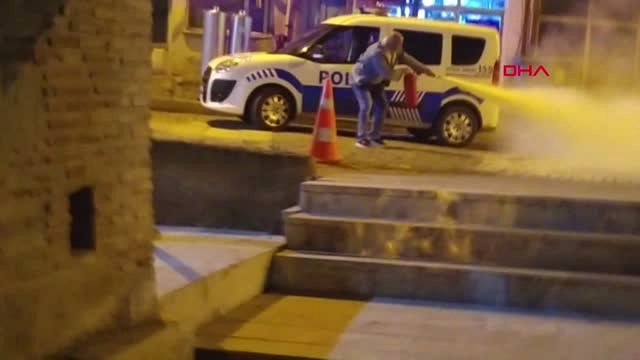 Tokat Pencereden Atılan Alev Almış Piknik Tüpü, Paniğe Neden Oldu