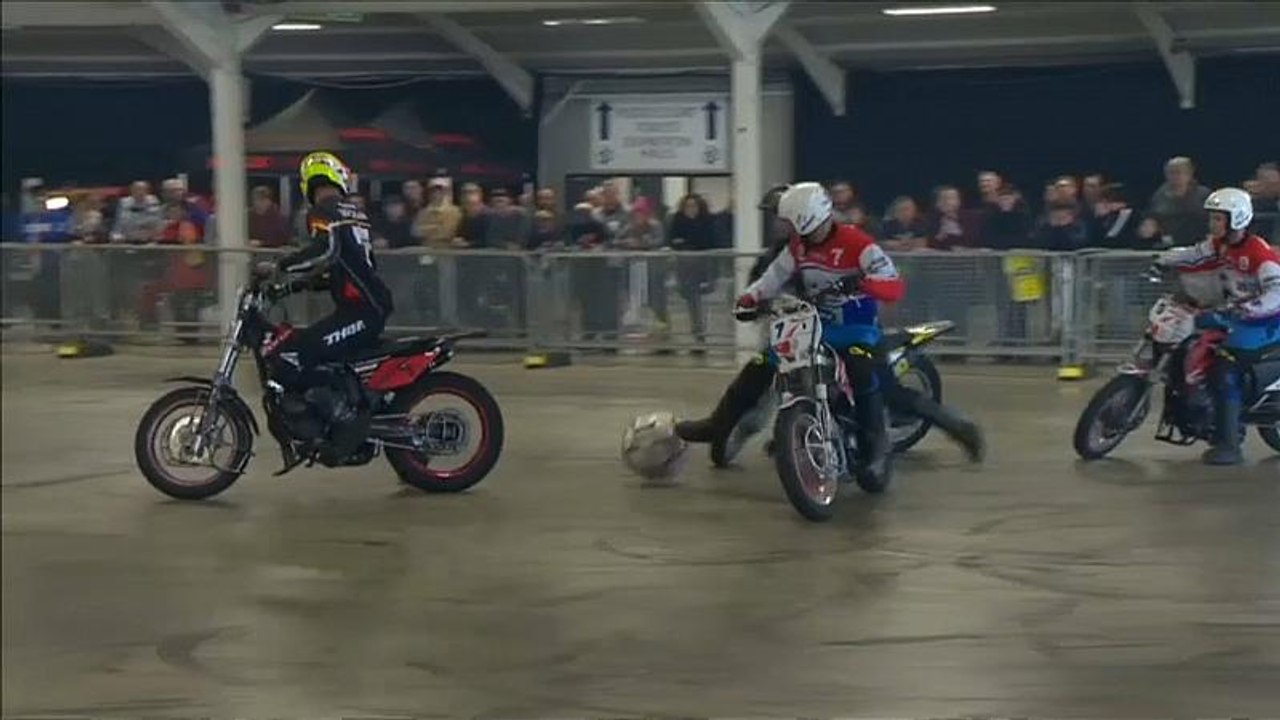 Bizarre Sportarten: 'Motoball'