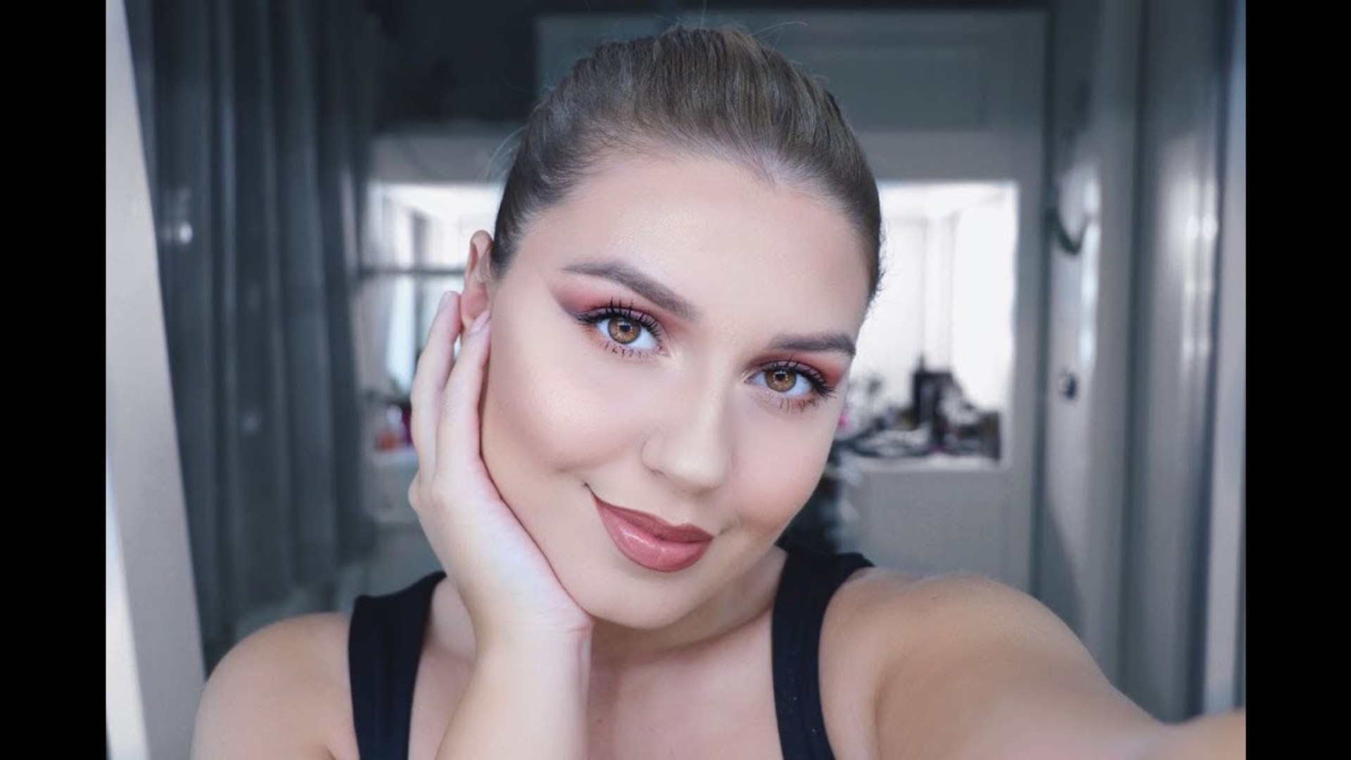 Sara Karaj - Rikrijon look-un e Luana Vjollca