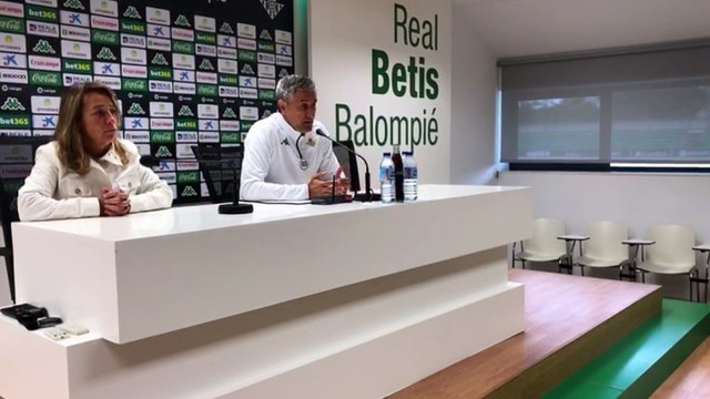 Quique Setién responde a las críticas por el juego del Betis