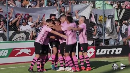 VÍDEO: Roque Santa Cruz aponta póker aos 37 anos