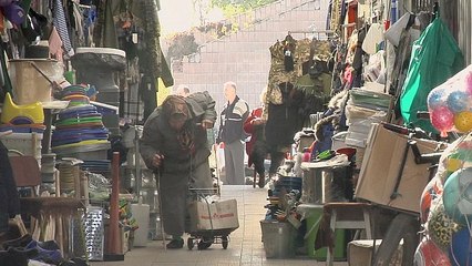 Eating pizza under the shelling: life on the contact line in eastern Ukraine