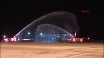 Stanbul Havalimanı'ndan İlk Yurt Dışı Seferine Su Takıyla Karşılama