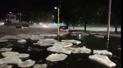 La ville de Rome transformée en banquise après un orage de grèle
