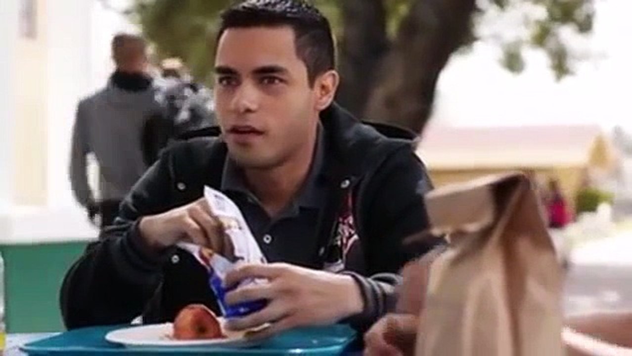 East Los High S02E02