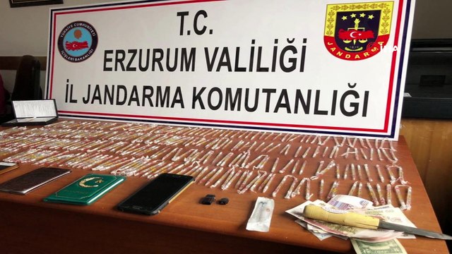 Erzurum’da 500 tüpe yakın Kobra yılanı zehri ele geçirildi