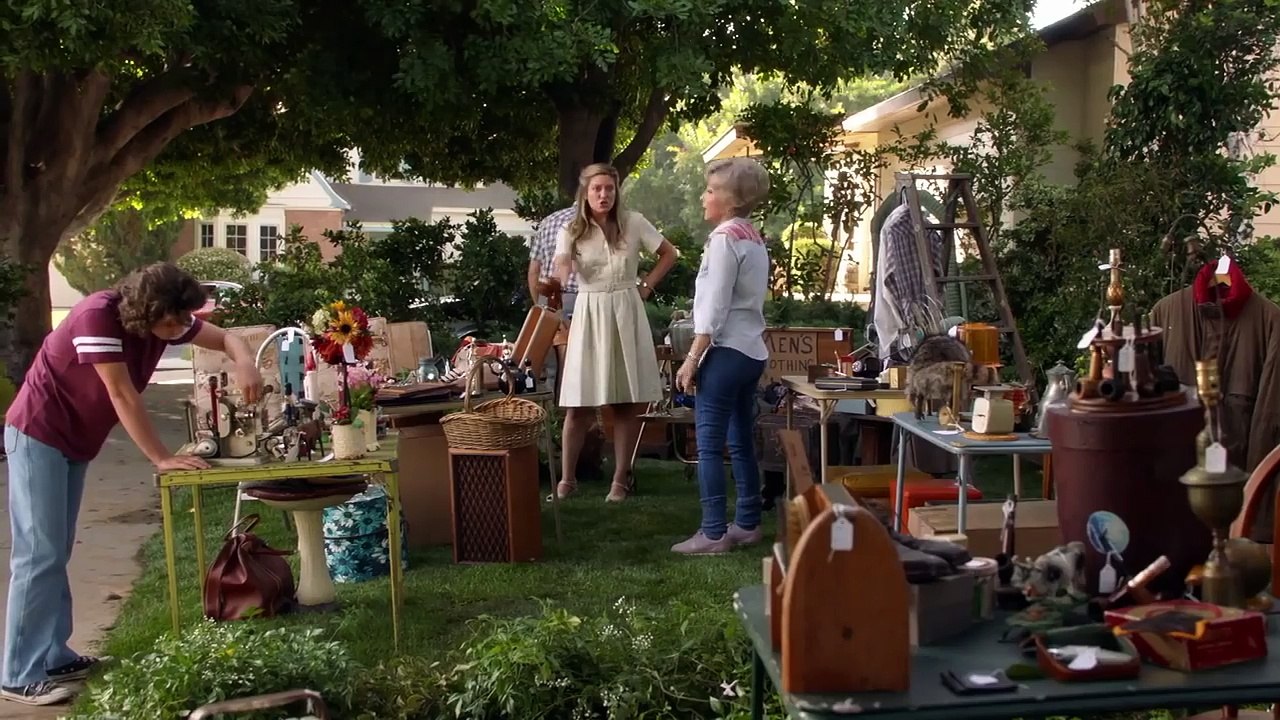 Young Sheldon Season 2 EP07 All Sneak Peeks Carbon Dating and a Stuffed Raccoon (2018)