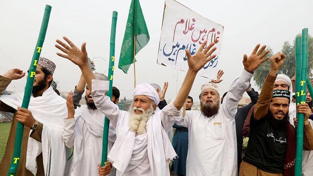 Protests in Pakistan after Supreme Court acquits Christian Asia Bibi of blasphemy