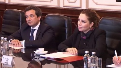 Report TV - Xhaçka vizitë zyrtare në Rumani, pritet me duartrokitje në parlament