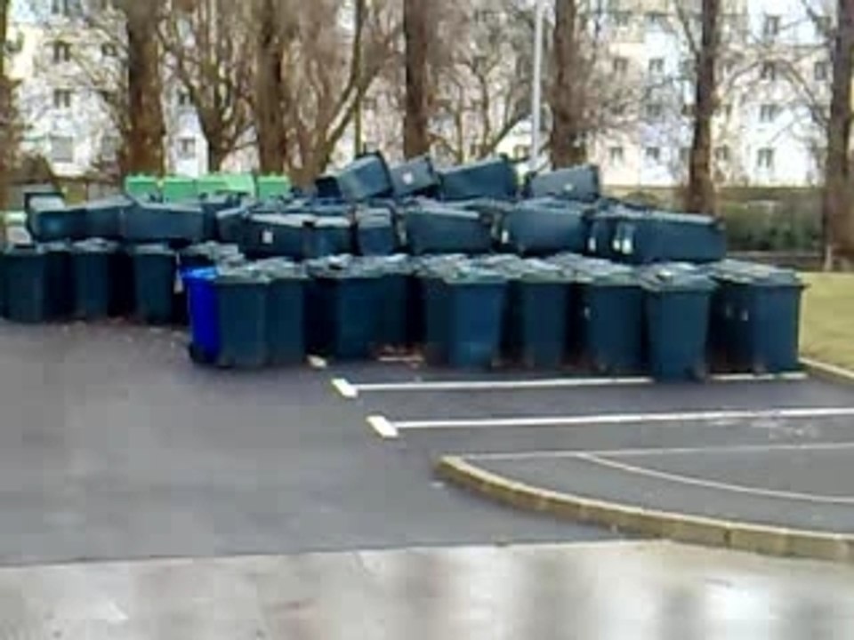 ZEBRA 3 tu sors les poubelles