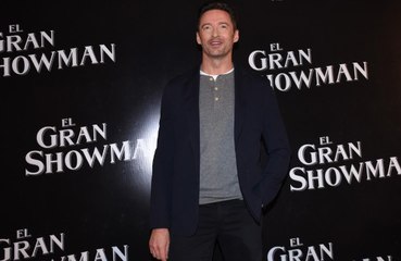 Download Video: Hugh Jackman feierte seinen 50. bis 2 Uhr morgens