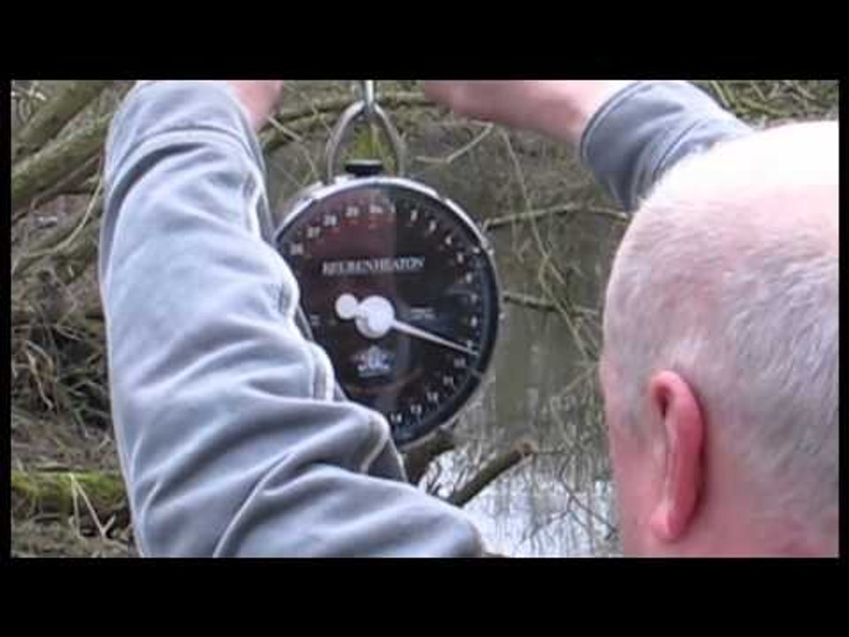 Exclusive video of Neill Stephen's 9lb 5oz record chub