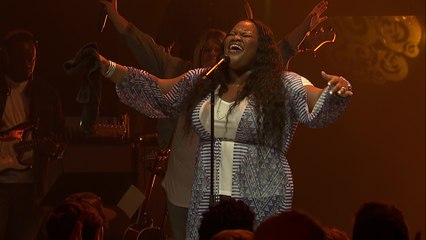 Tasha Cobbs Leonard - Fill My Cup Lord