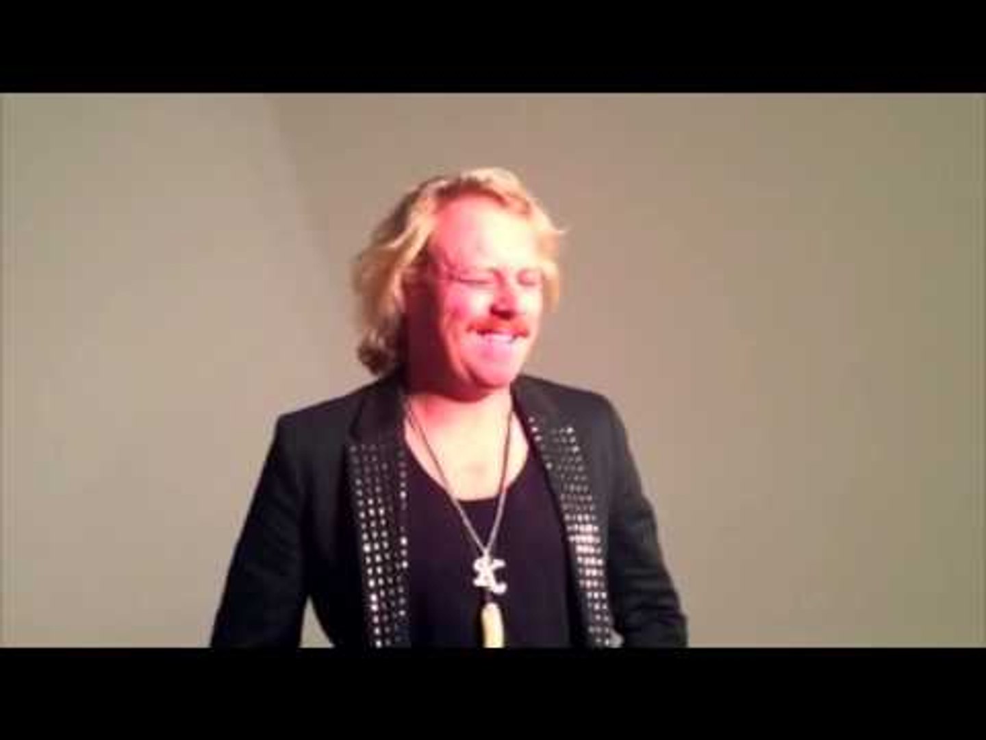 How to pull Keith Lemon-style