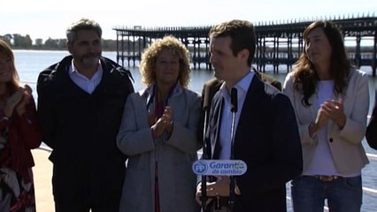 Casado traslada sus condolencias a Rajoy por la muerte de su padre