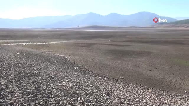 Çekilen Sular ile Birlikte Tarihi Hicaz Demiryolu Ortaya Çıktı