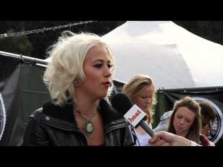 Amelia Lily wants to go on a date with Justin Bieber?
