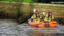 Brandweer Staphorst redt reeën uit de Dedemsvaart