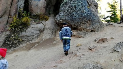 70-Year-Old Man Climbs Crevasse Without Ropes