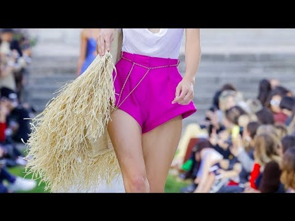 The Return Of The Mammoth It Bag | Style Semaphores Grazia UK