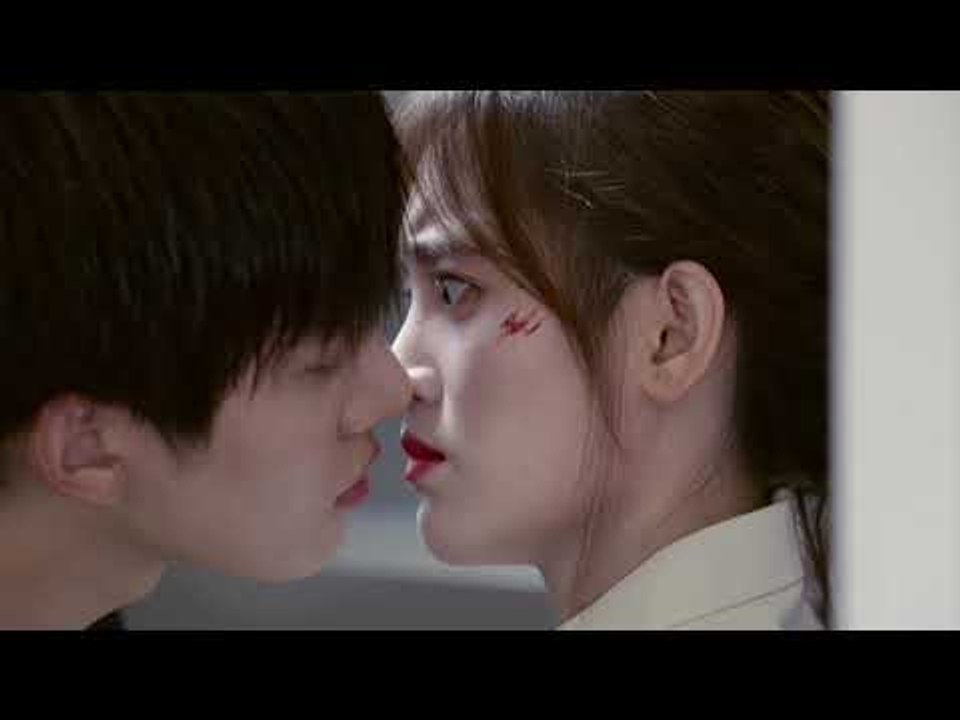 【精彩花絮CUT】游泳先生 Mr Swimmer EP08 詠澤為了讓茶茶閉嘴親她被茶茶打巴掌